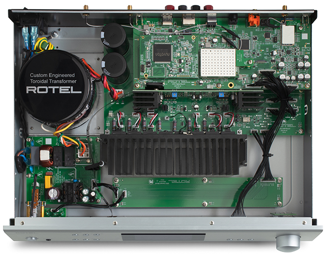 Interior Rotel S14 mp20hifi